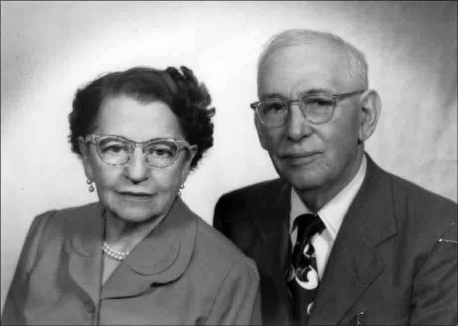 José Tomás Canales and wife