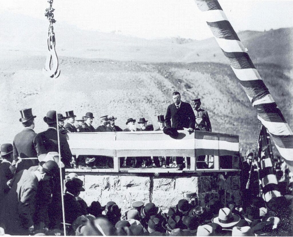 Roosevelt speaking at Arch cornerstone ceremony, 1903.