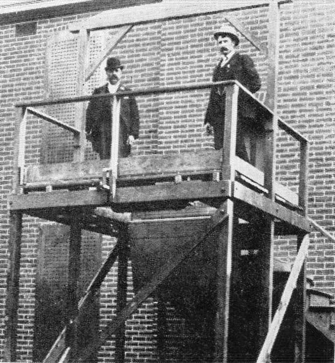 old west gallows